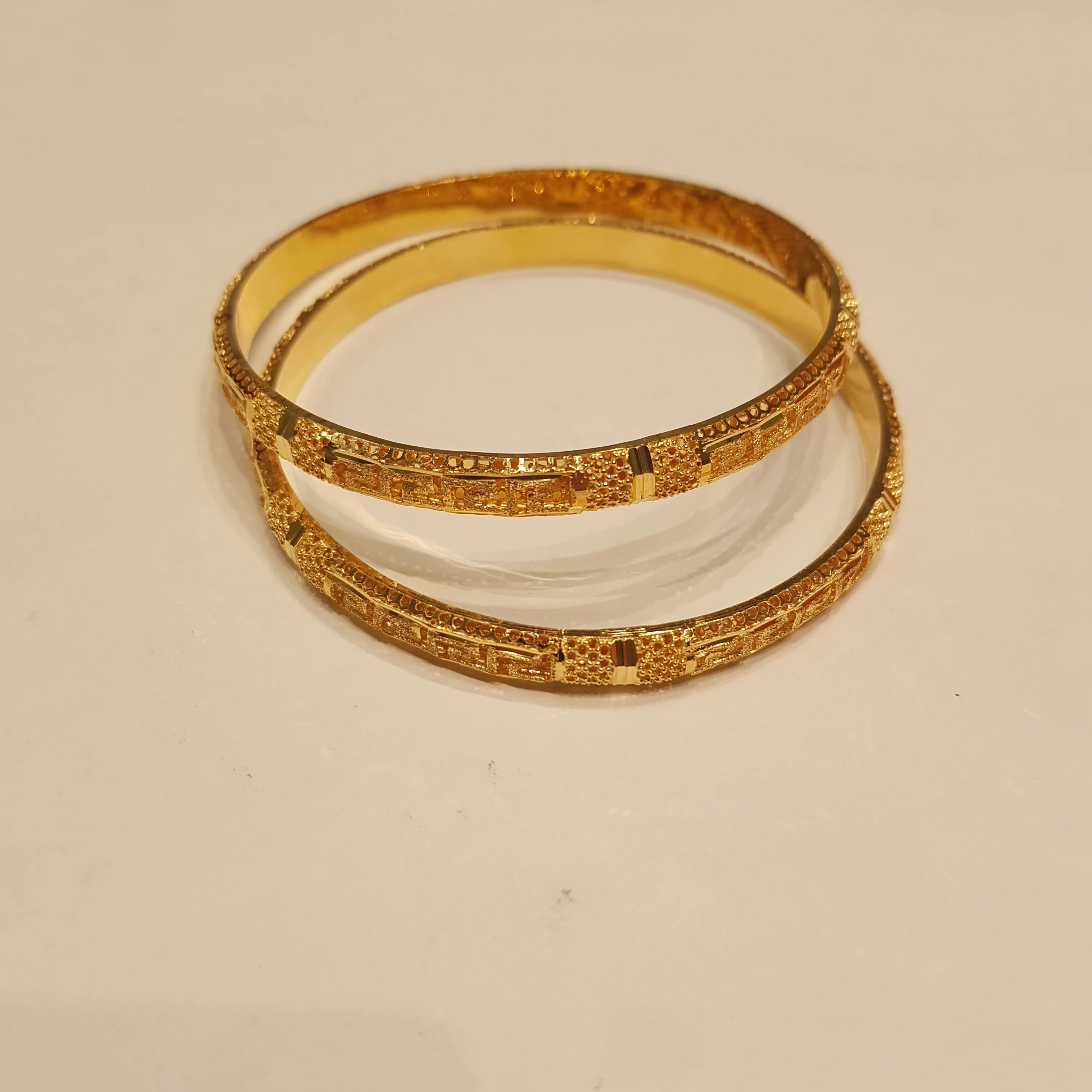 21K Versatile Chic Bangle Pair Feb 23