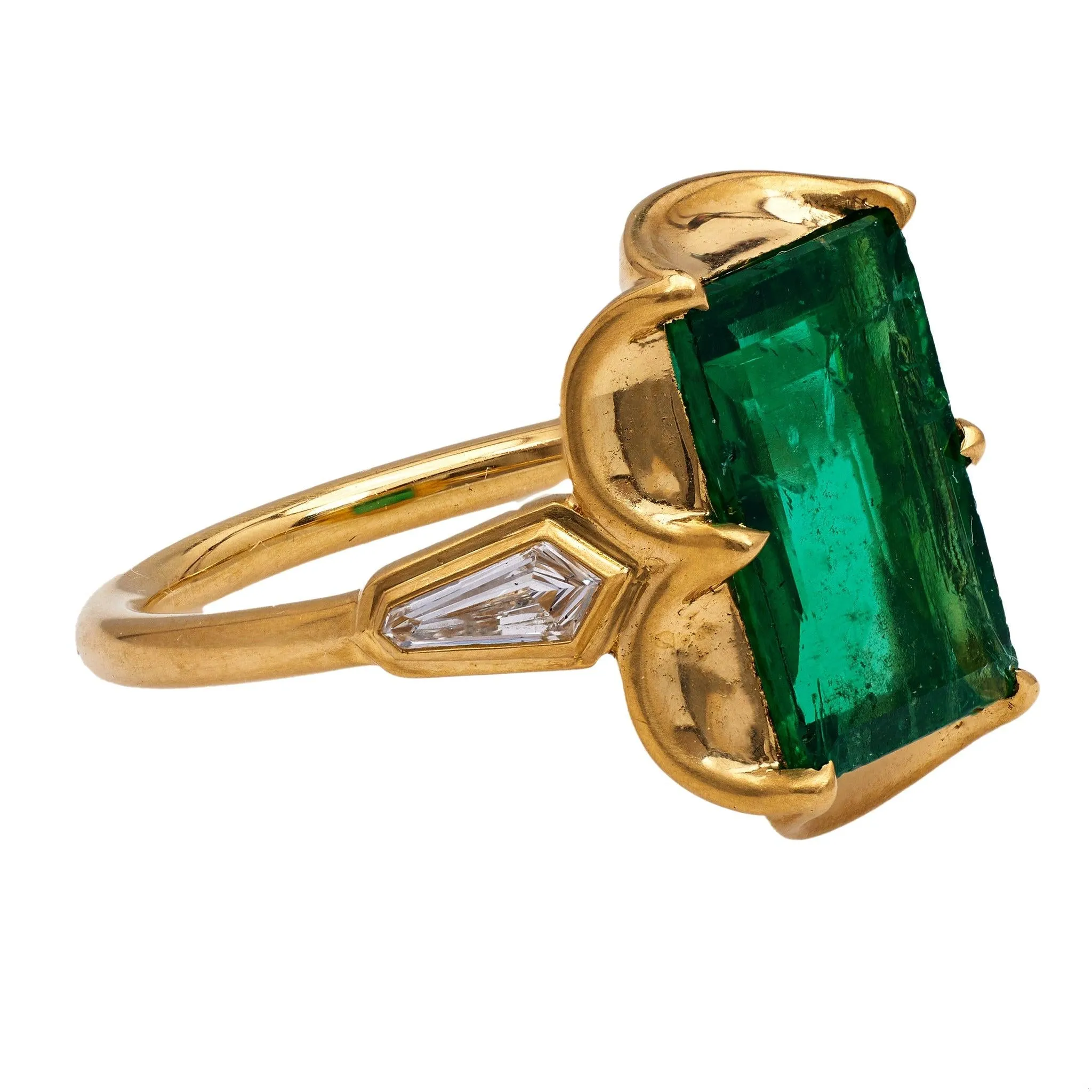 AGL 2.68 Carat Brazilian Emerald and Diamond 20k Yellow Gold Ring