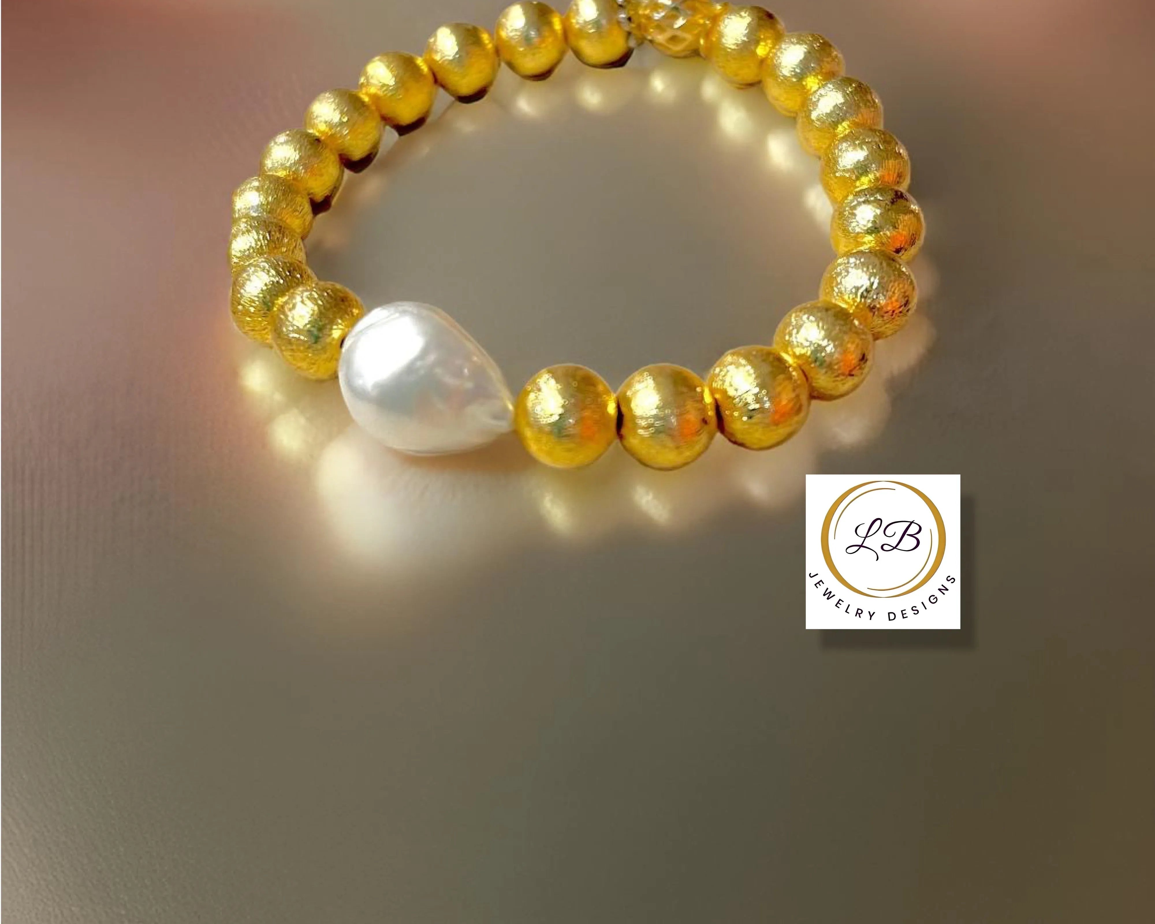 Brushed Gold Vermeil Beaded Bracelet with a Freshwater Baroque Pearl