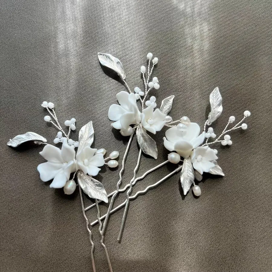 C194 boho bridal hair comb, clay flower with silver/champagne leaves