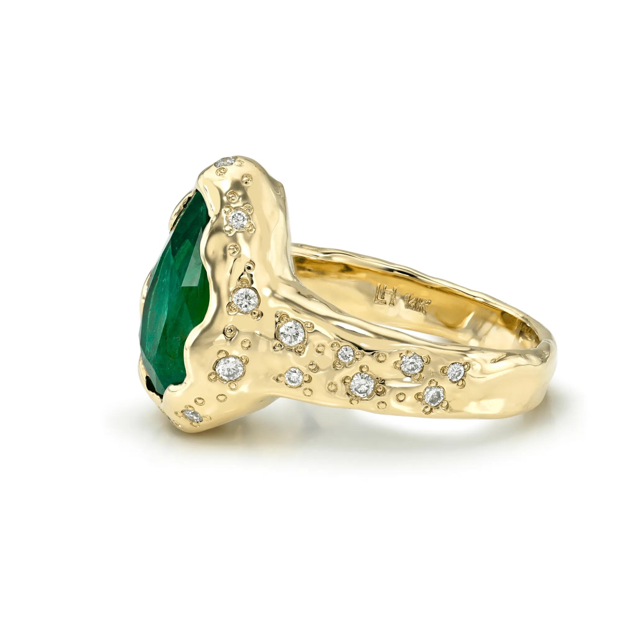 Classic River Queen Emerald Ring with Oracle Set Diamonds