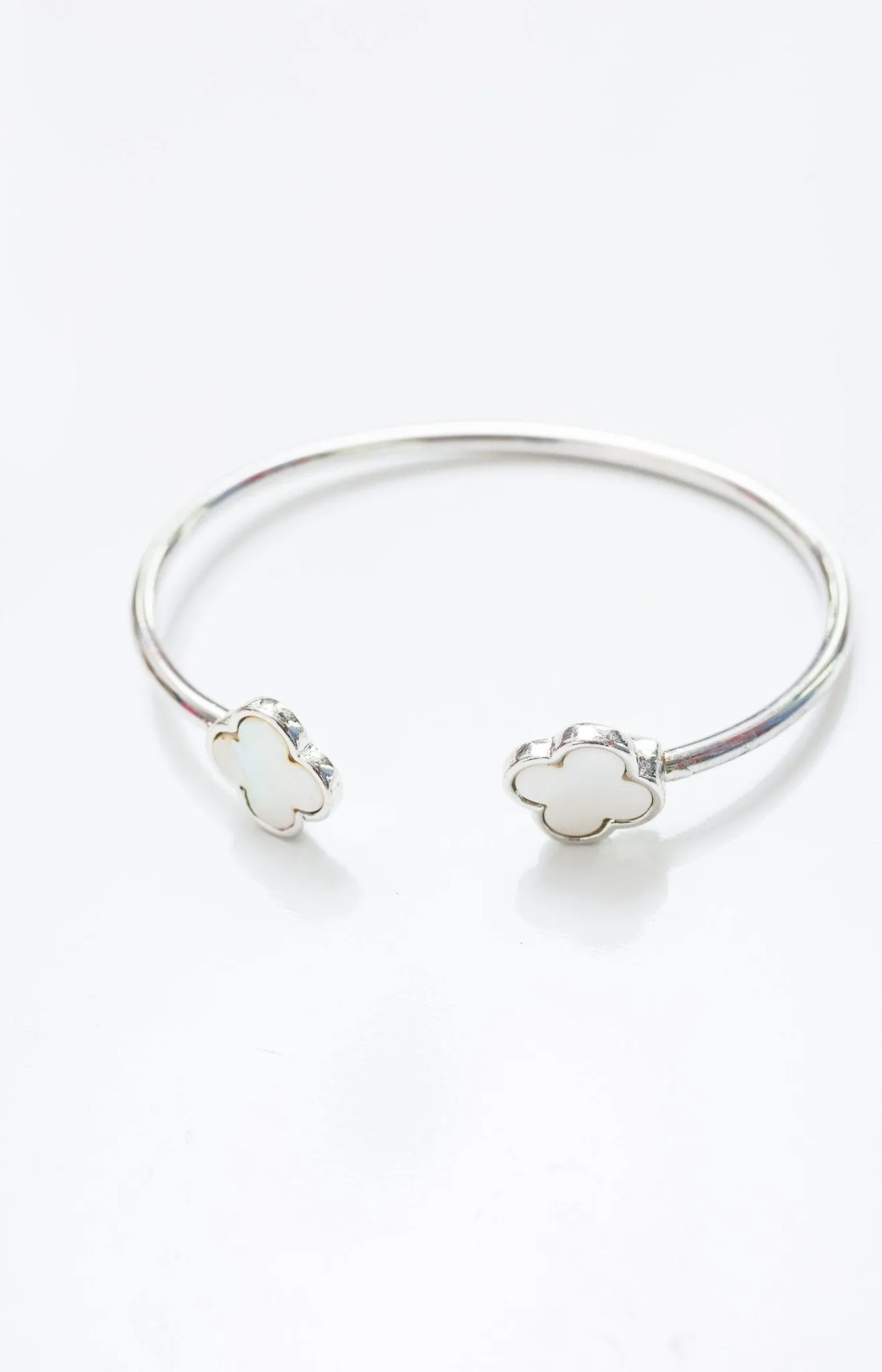 Clover Bangle Bracelet, SILVER/PEARL