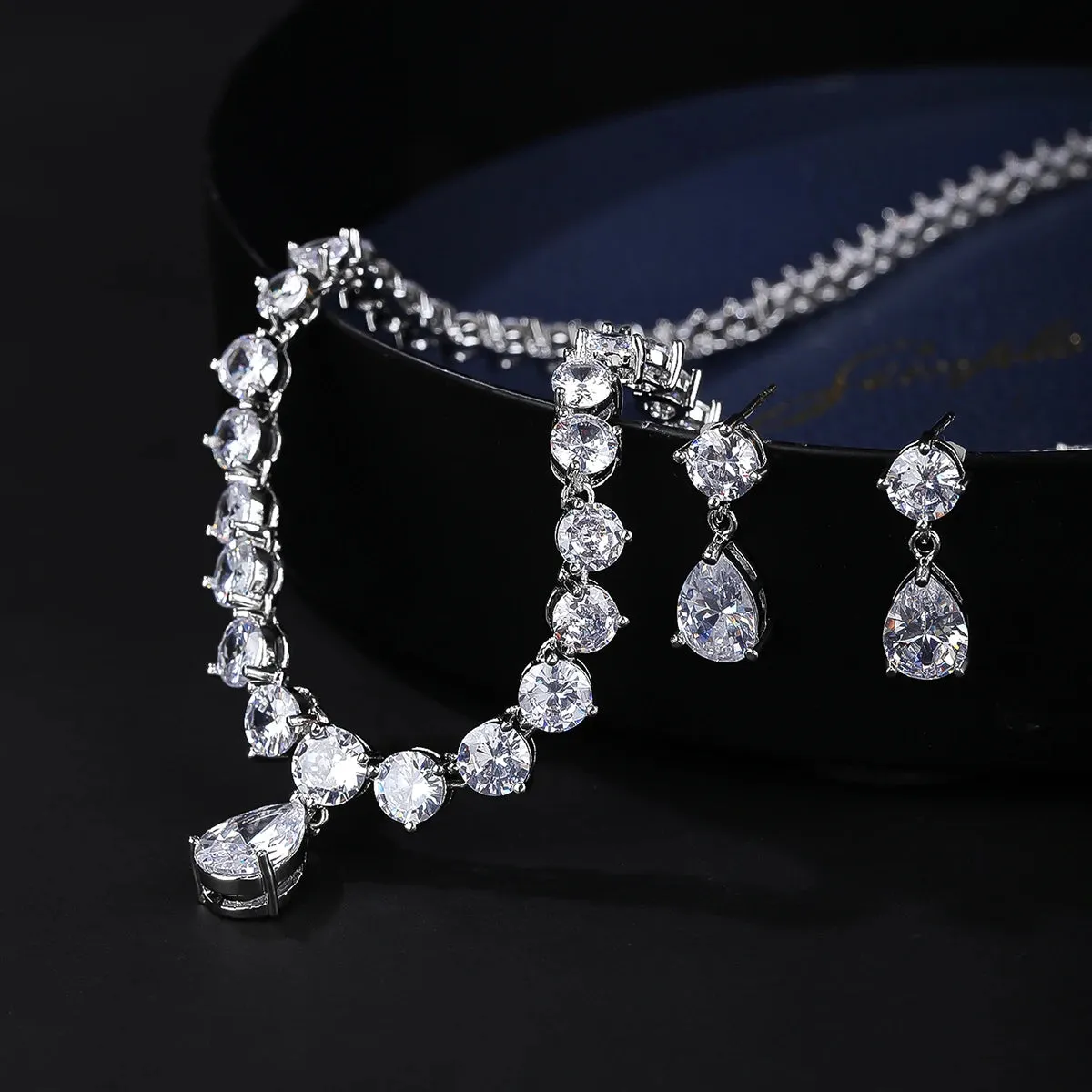 High Quality Cubic Zirconia Bridal Wedding Jewelry Water Drop Necklace And Earrings Set Lady Party Accessories CN10466