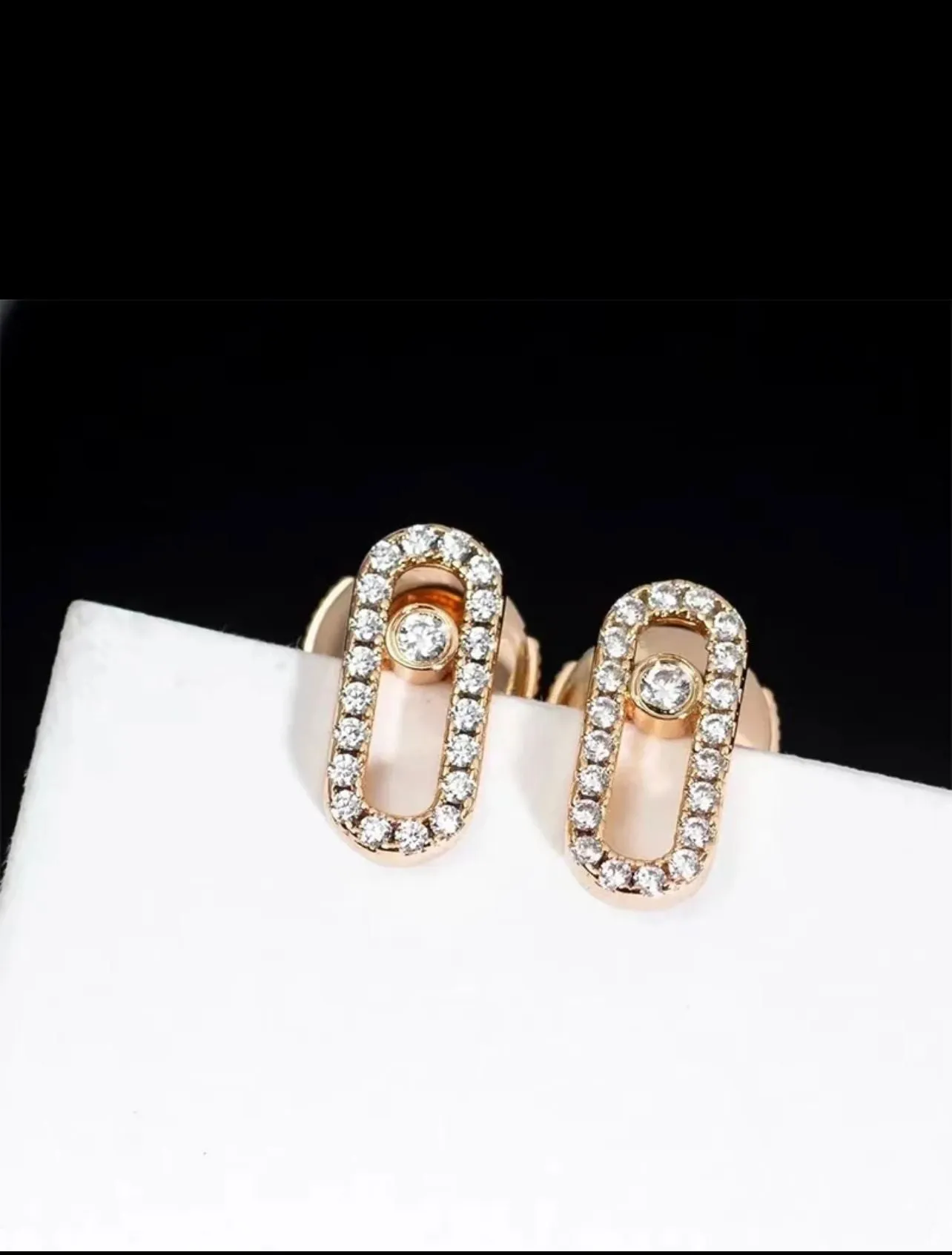 Luxury Gold Earrings Personality Design Sense Simple Earrings S4447171