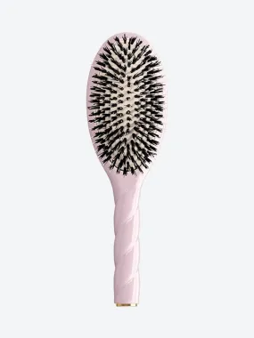 N.02 the essential large brush lilac pink