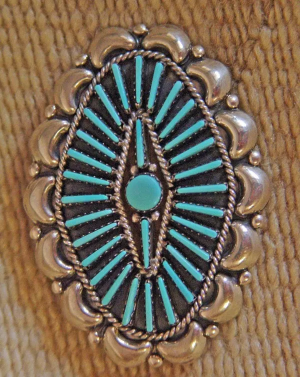 Native American Jewelry : Zuni/ Navajo Turquoise Peti Point Pin : NAJ-19P