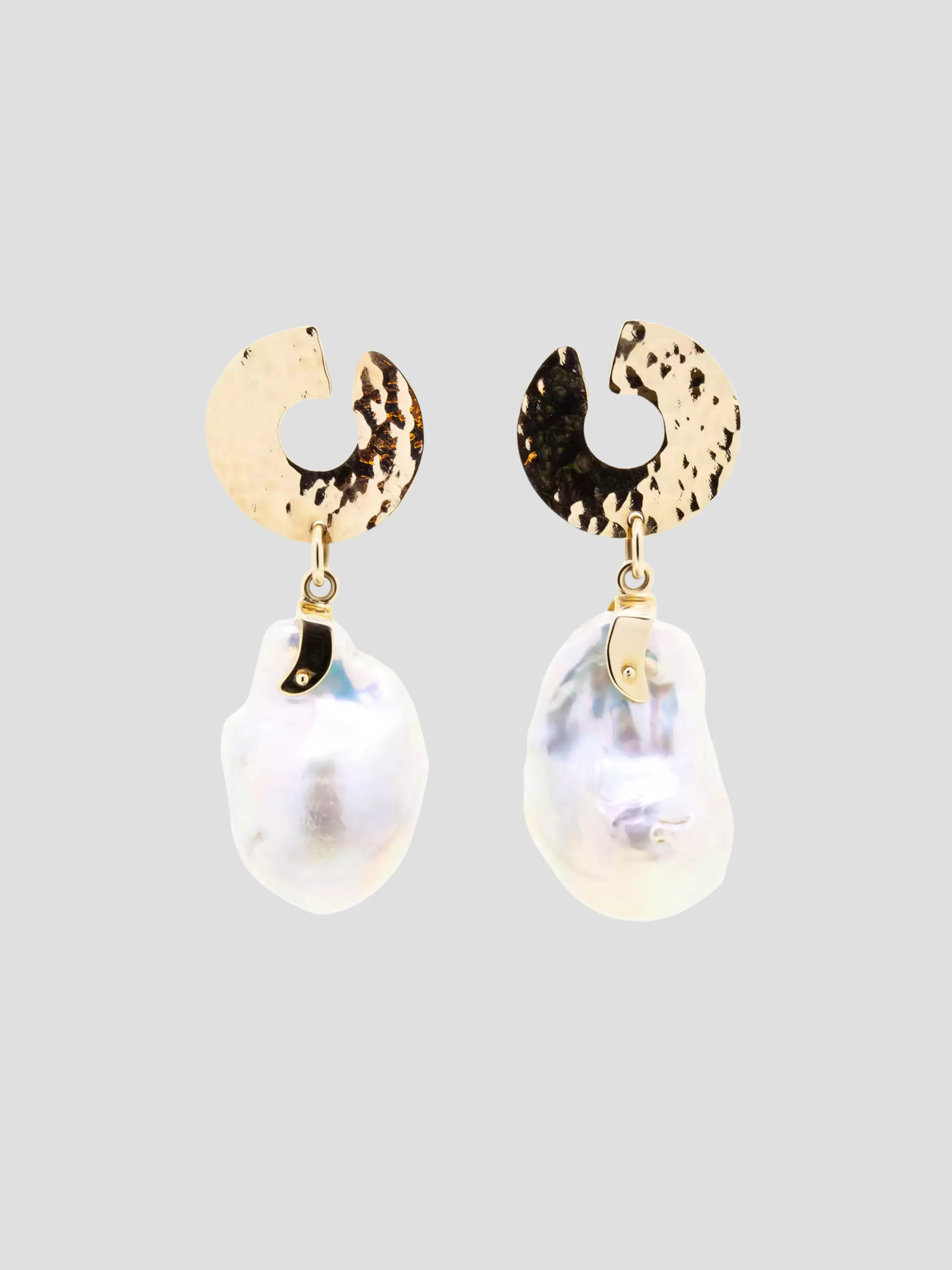 Seafood Earrings Pearl and Gold