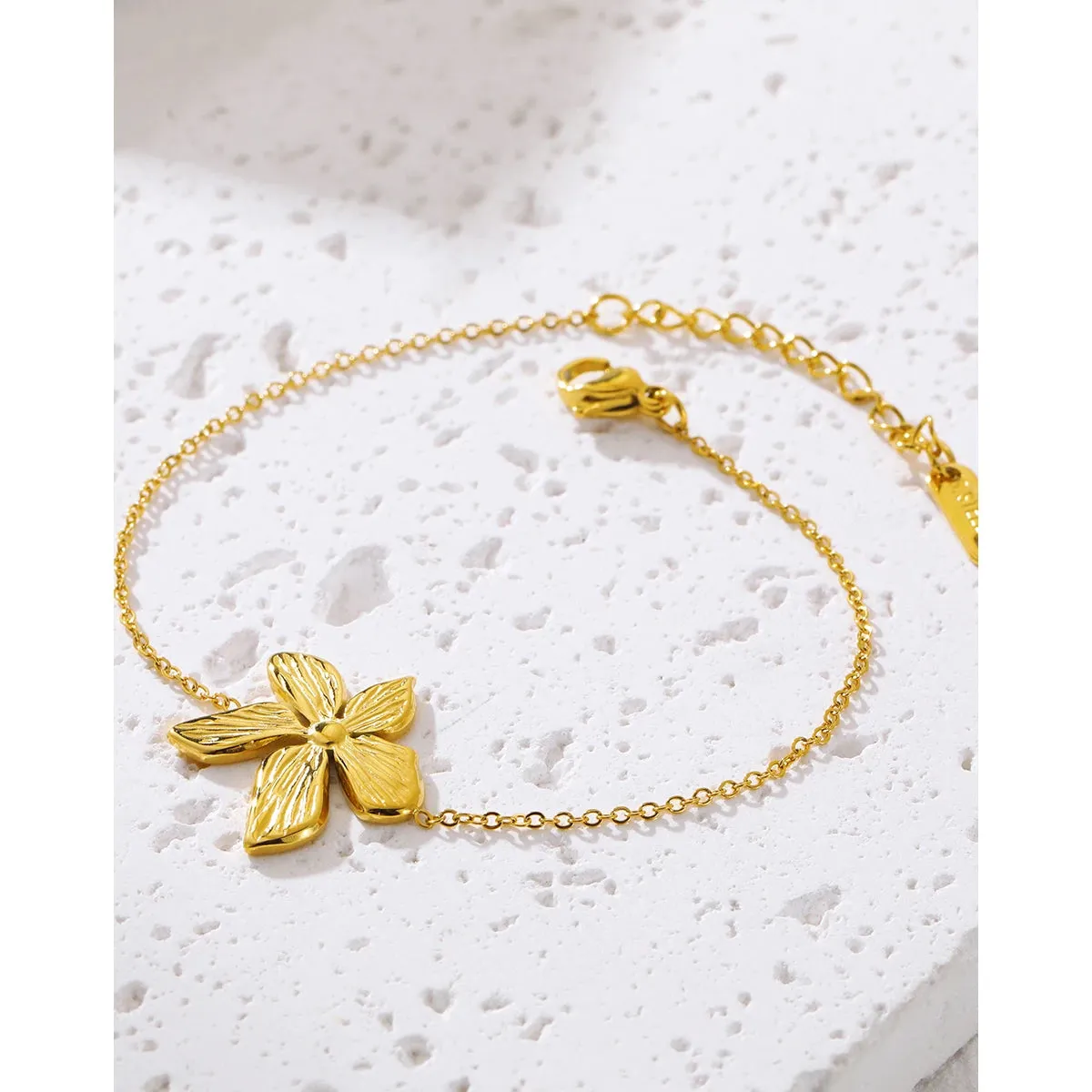 VAIGE Trendy Charm Bracelet in 18K Gold Plated Stainless Steel with Waterproof Finish - Floral Design Jewelry Accessory