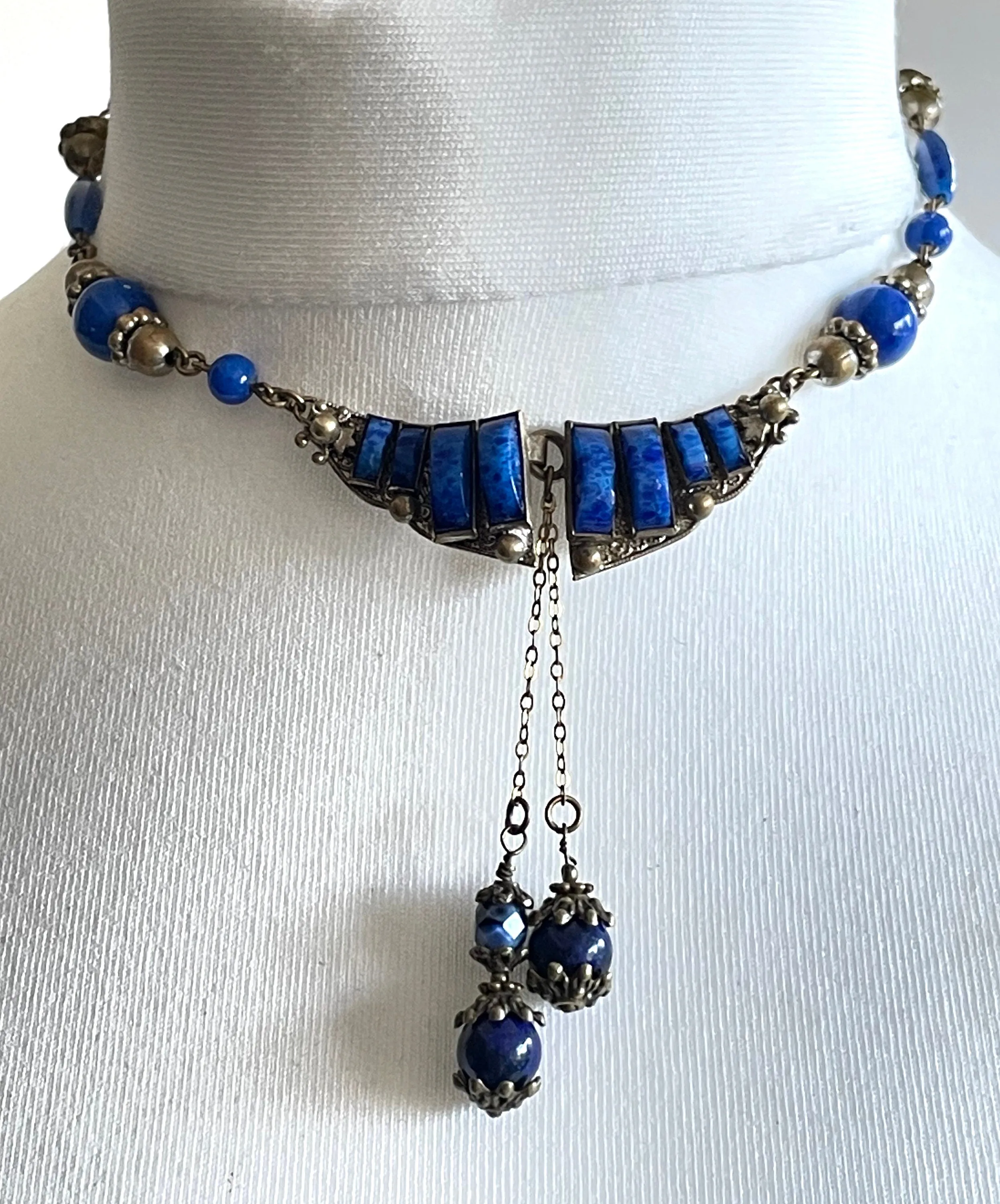 Vintage Art Deco Czech Max Neiger Brothers style lapis lazuli glass and gold tone negligee necklace, front fastening