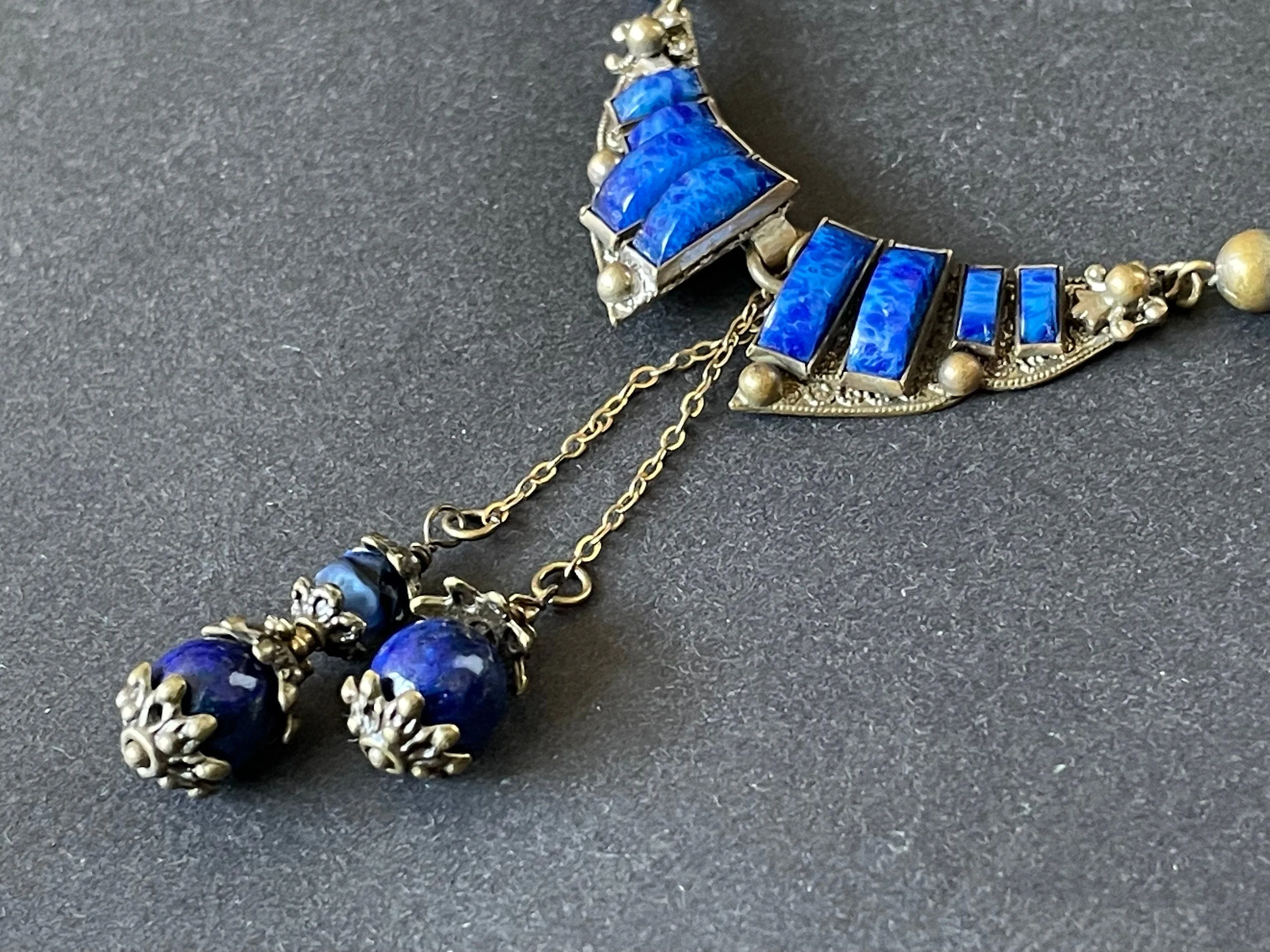 Vintage Art Deco Czech Max Neiger Brothers style lapis lazuli glass and gold tone negligee necklace, front fastening